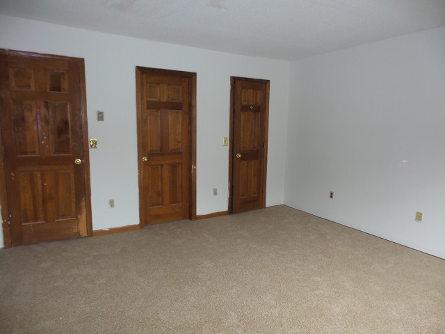19 John StNaugatuck, CT, 06770New Haven County