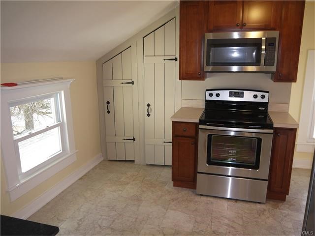 18 Whittlesey Avenue, New Milford, CT 06776