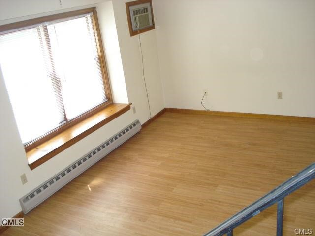10 Canterbury Court, New Milford, CT 06776