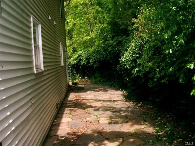 86 Fordyce Road, New Milford, CT 06776