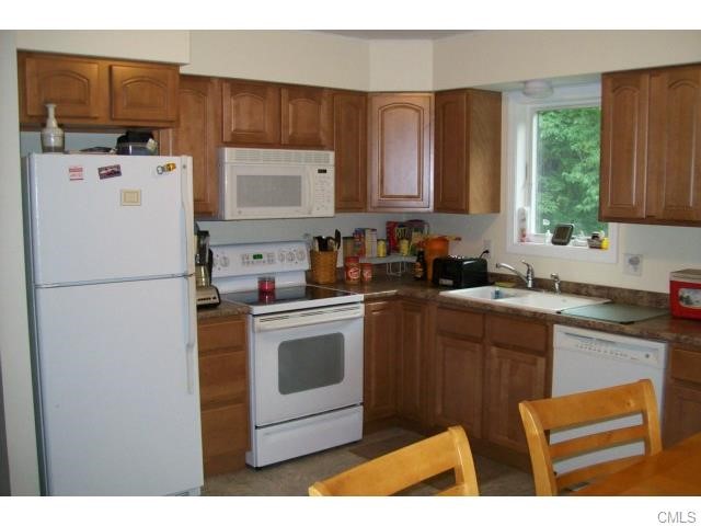 28 Old Mine Road, New Milford, CT 06776