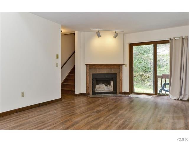 31 Twin Oaks, New Milford, CT 06776
