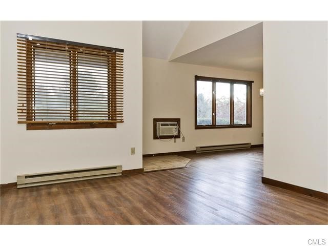 31 Twin Oaks, New Milford, CT 06776