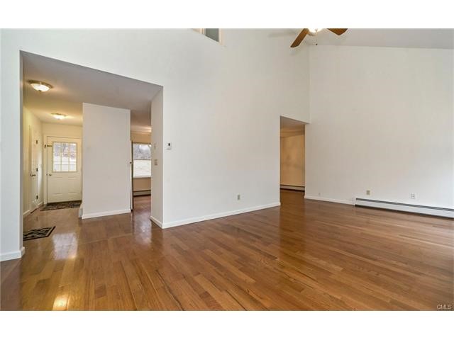 10 Kinney Farm Lane, New Milford, CT 06776