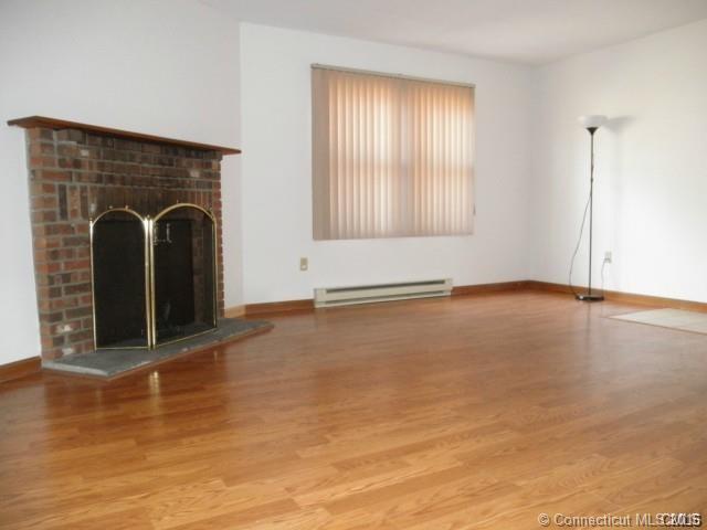 101Valley Dr #101, New Milford, CT 06776