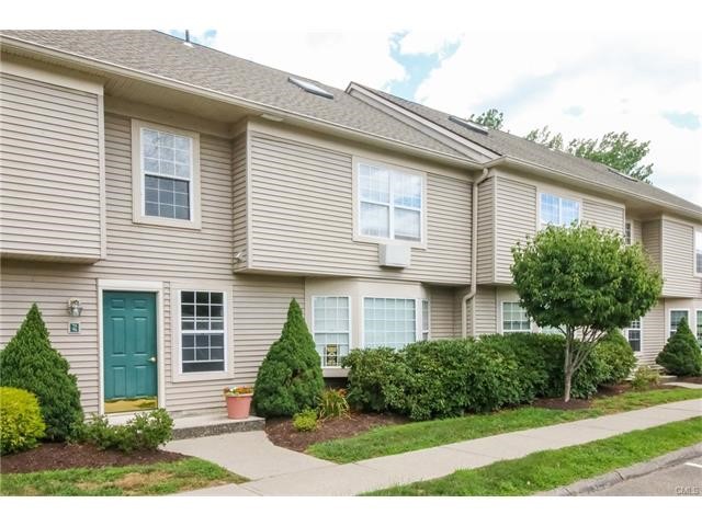 72 Glen Ridge Court, New Milford, CT 06776
