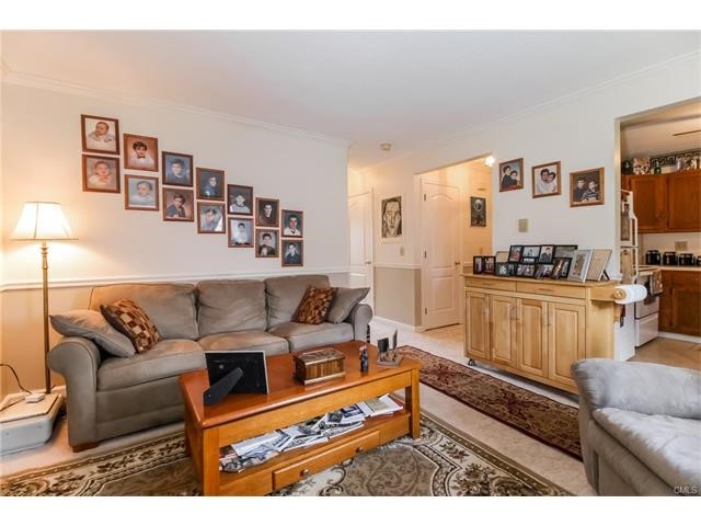 72 Glen Ridge Court, New Milford, CT 06776