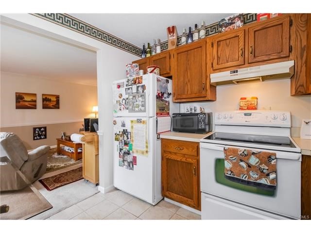 72 Glen Ridge Court, New Milford, CT 06776