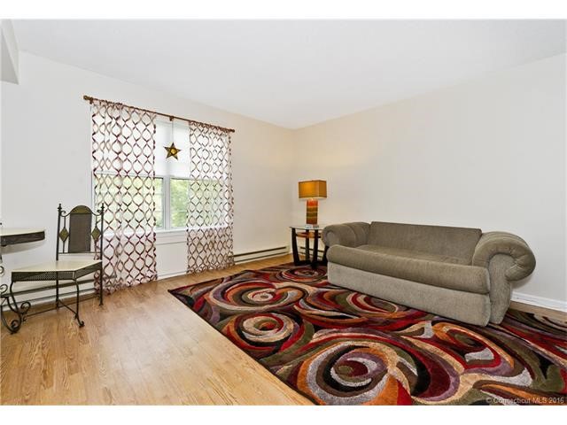 64Glen Ridge Ct #64, New Milford, CT 06776