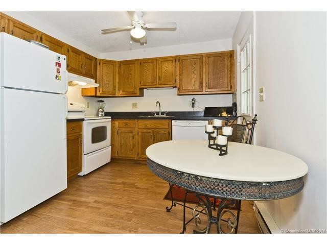 64Glen Ridge Ct #64, New Milford, CT 06776
