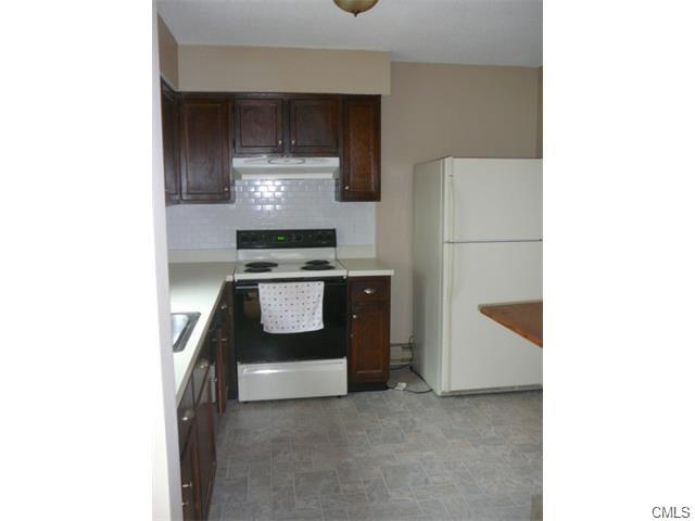 20 Canterbury Court, New Milford, CT 06776