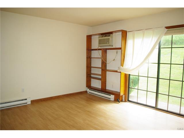 4 Aspetuck Village, New Milford, CT 06776