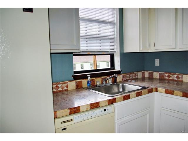 4 Aspetuck Village, New Milford, CT 06776