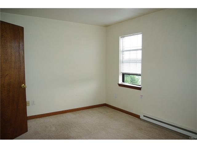 4 Aspetuck Village, New Milford, CT 06776