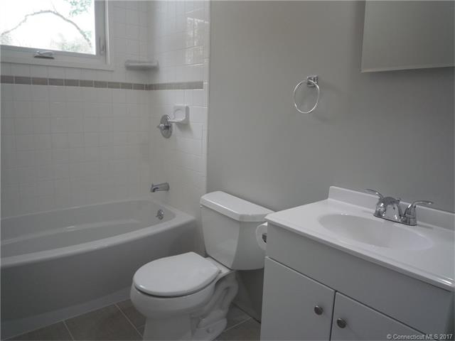 5Cannon Ln, New Milford, CT 06776