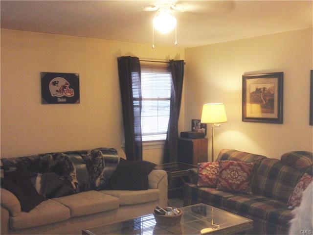 18 Canterbury Arms, New Milford, CT 06776