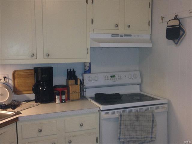 18 Canterbury Arms, New Milford, CT 06776