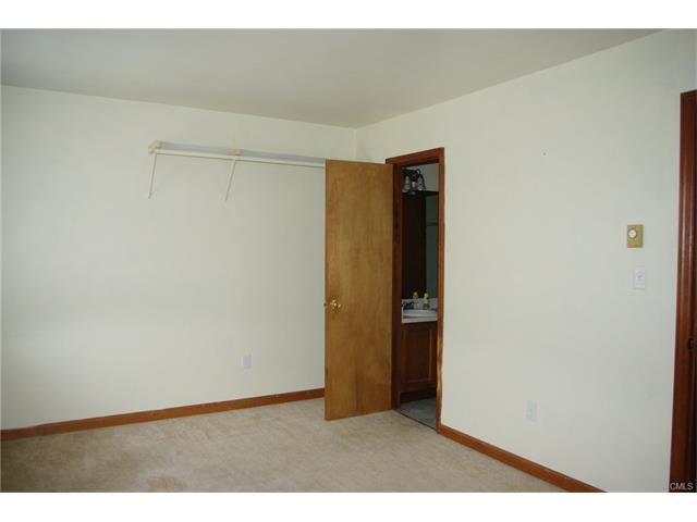 4 Aspetuck Village, New Milford, CT 06776