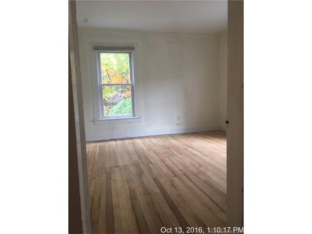 164 River St, Thomaston, CT 06787