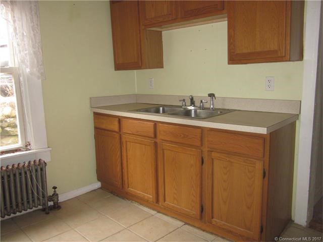 120Jackson St, Torrington, CT 06790