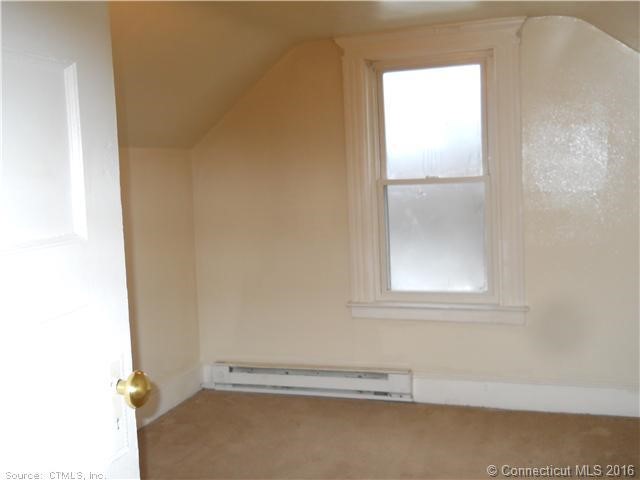 1Oregon St, Torrington, CT 06790