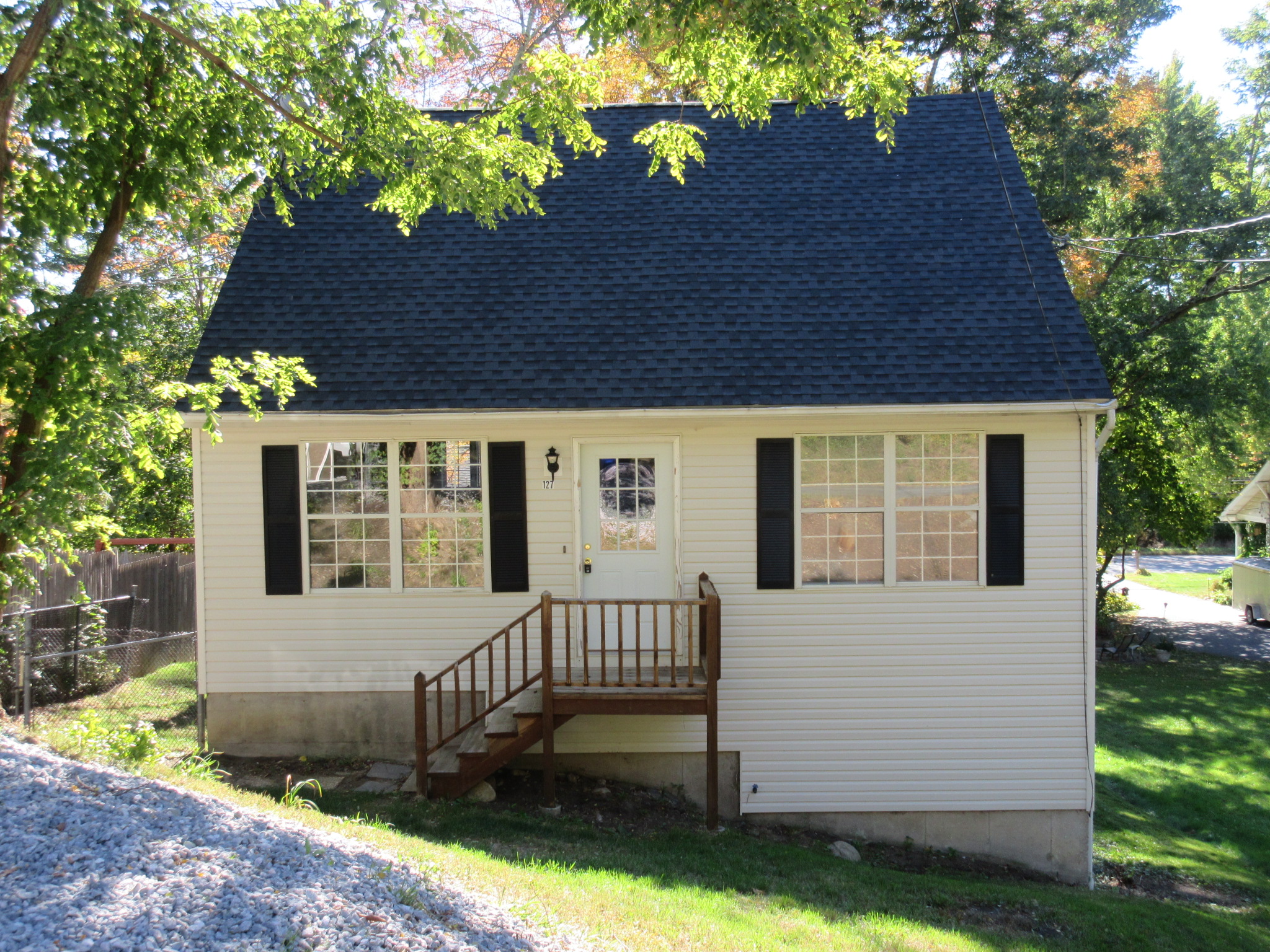 127 Hyde St, Torrington, CT 06790