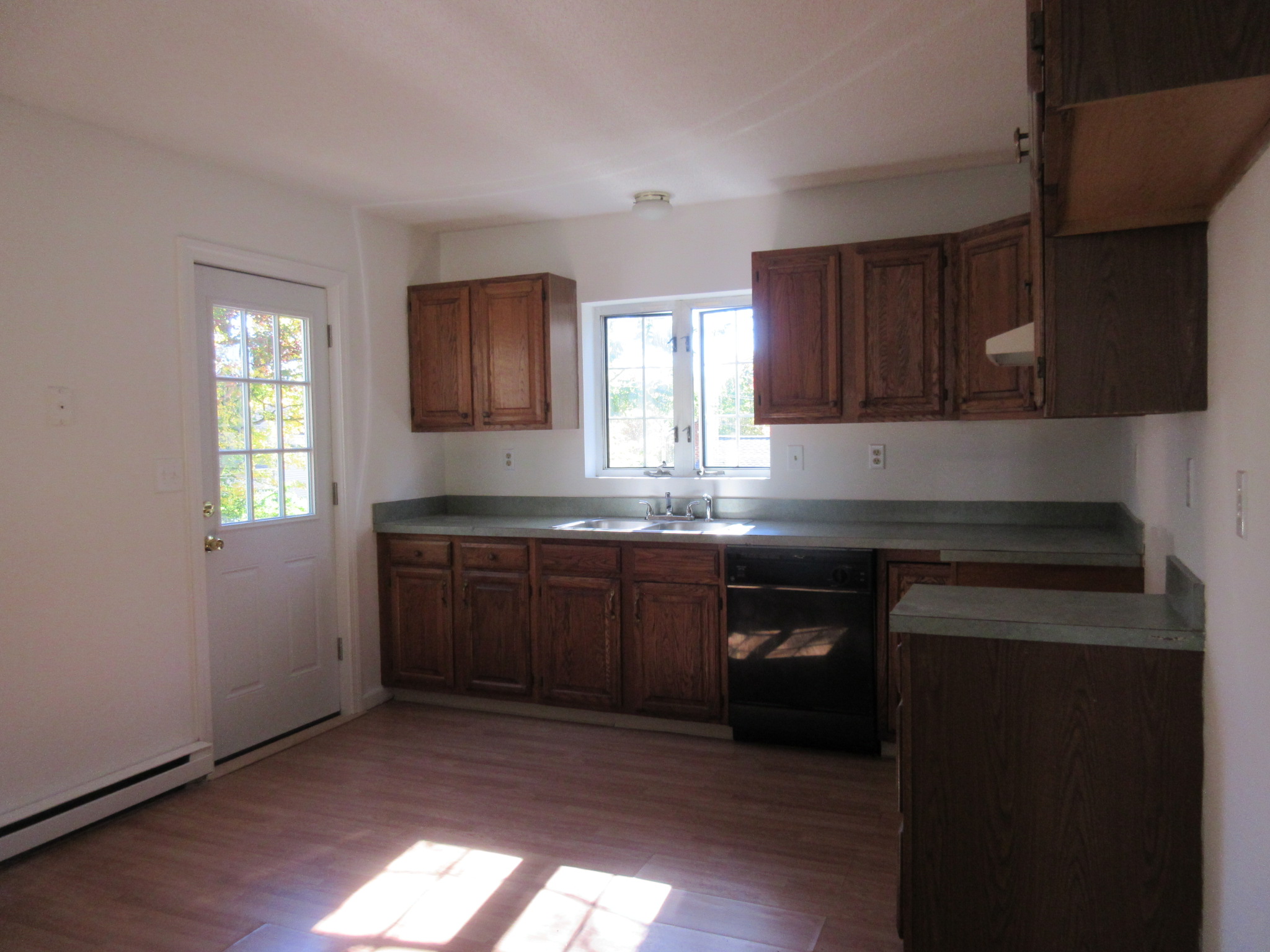 127 Hyde St, Torrington, CT 06790