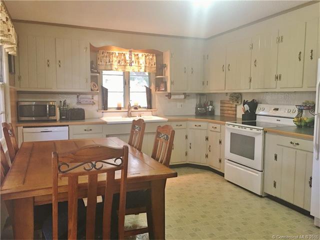 23 Pershing St, Torrington, CT 06790