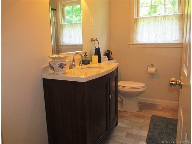 415Clearview Ave, Harwinton, CT 06791