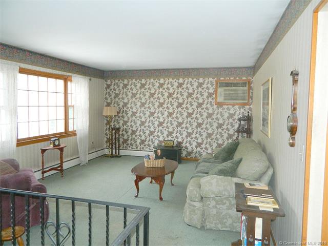 1321 Guernseytown Rd, Watertown, CT 06795