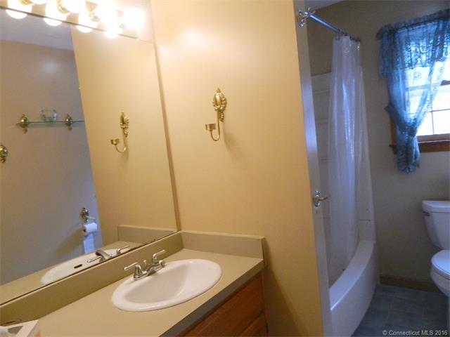 1321 Guernseytown Rd, Watertown, CT 06795