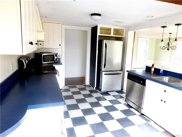 1439 Bunker Hill Road, Watertown, CT 06795