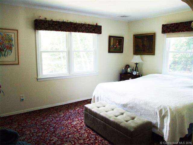 77 Hollenbeck Rd, Cornwall, CT 06796