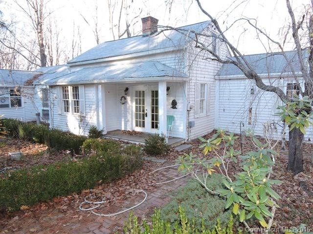 48Cam Ave, Woodbury, CT 06798