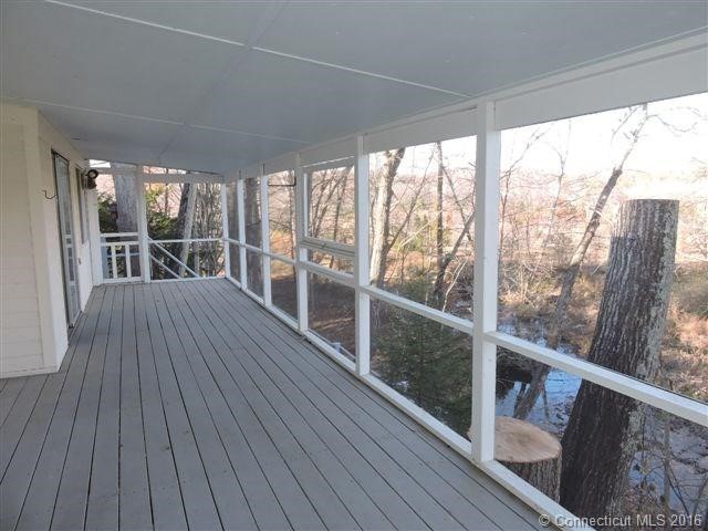 48Cam Ave, Woodbury, CT 06798