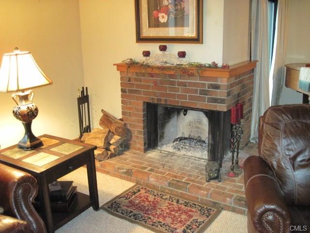 2 Highpoint Court, Woodbury, CT 06798