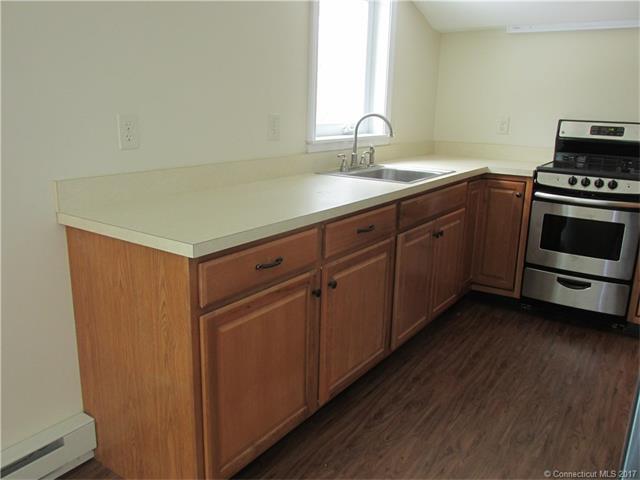 47 A Quassuk Rd, Woodbury, CT 06798