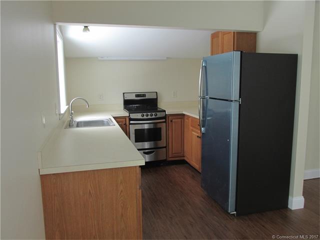 47 A Quassuk Rd, Woodbury, CT 06798