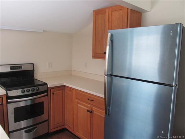 47 A Quassuk Rd, Woodbury, CT 06798