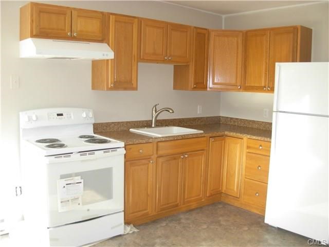 5 Taylor Avenue, Bethel, CT 06801