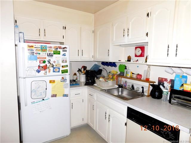 99Chestnut St #F, Bethel, CT 06801