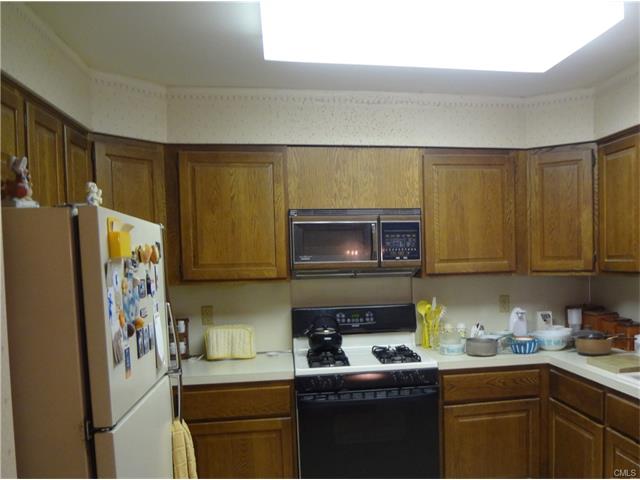 73 Kingswood Drive, Bethel, CT 06801