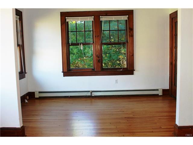 1 Fleetwood Avenue, Bethel, CT 06801
