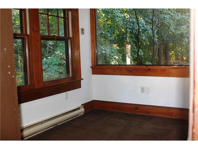 1 Fleetwood Avenue, Bethel, CT 06801