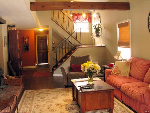 1 Starr Lane, Bethel, CT 06801