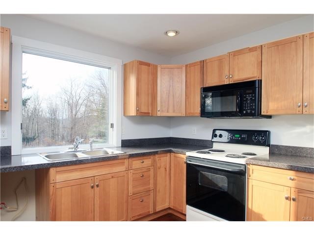 92 C Whisconier Road, Brookfield, CT 06804
