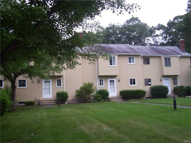 34 Monika Lane, Brookfield, CT 06804