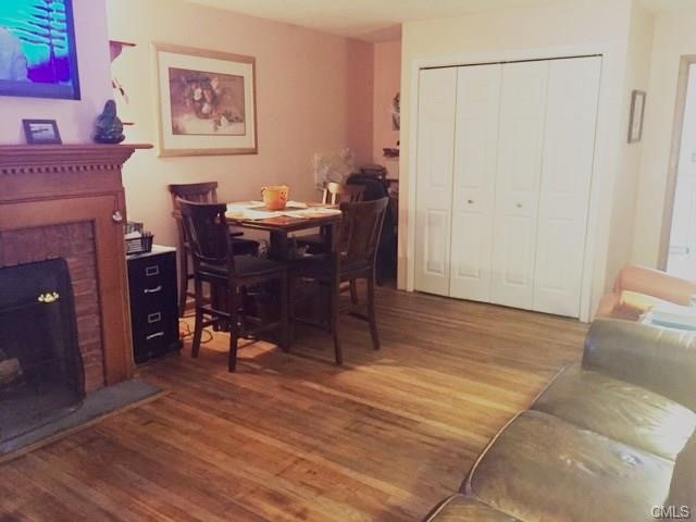 Brookfield, CT 06804