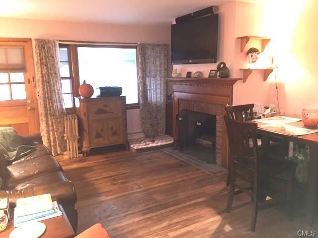 Brookfield, CT 06804