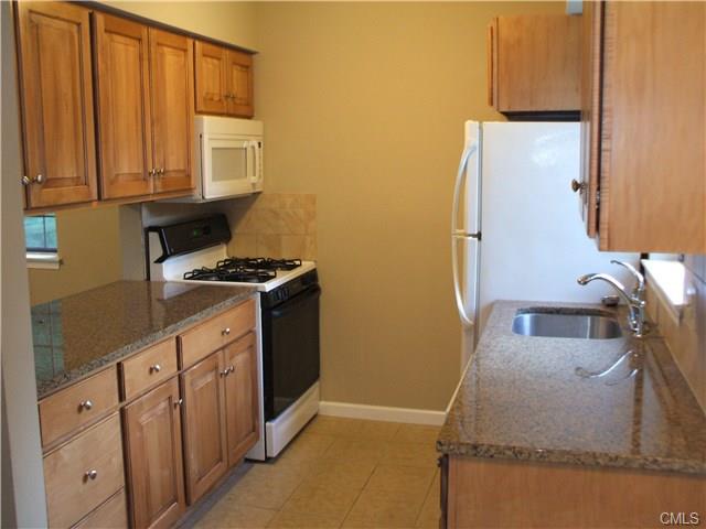 16 Eden Court, Brookfield, CT 06804